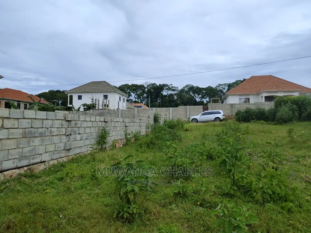 Plots in Kira on Quick Sale in Central Division