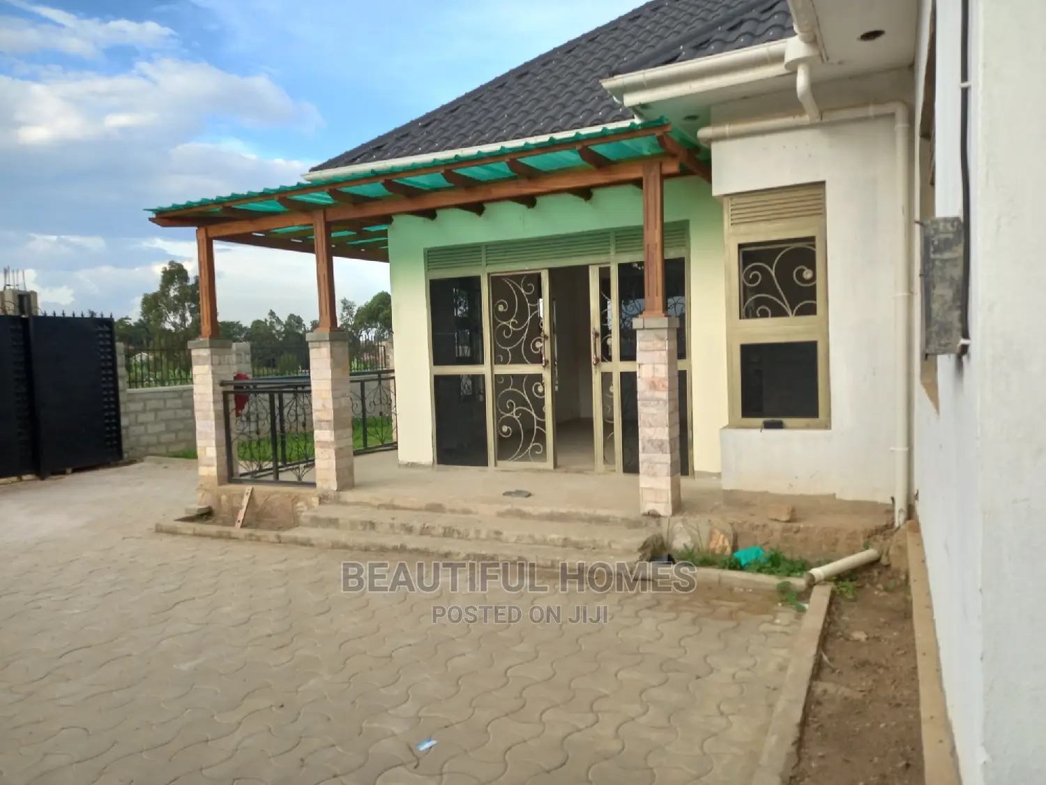 Furnished 4bdrm Bungalow in Kira for sale in Kira