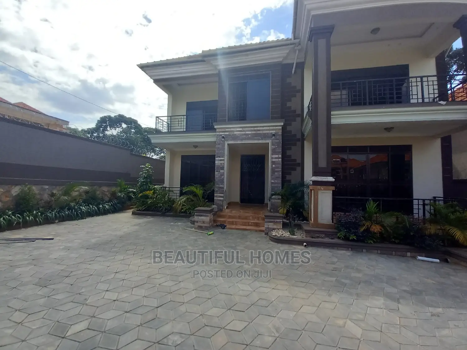Furnished 5bdrm House in Kisaasi, Nakawa for sale in Nakawa