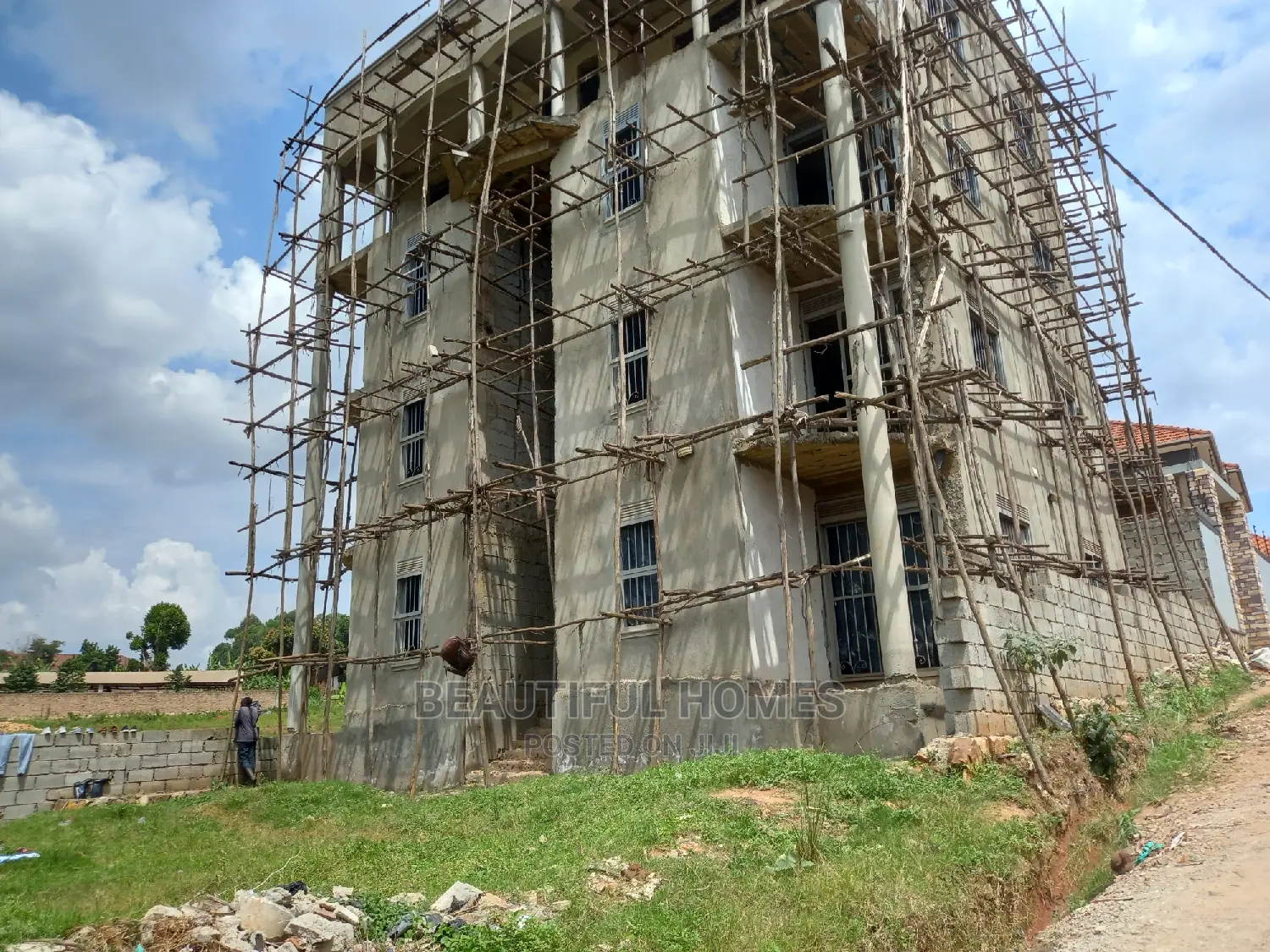 Furnished 1bdrm Block of Flats in Kira Town for sale in Kira