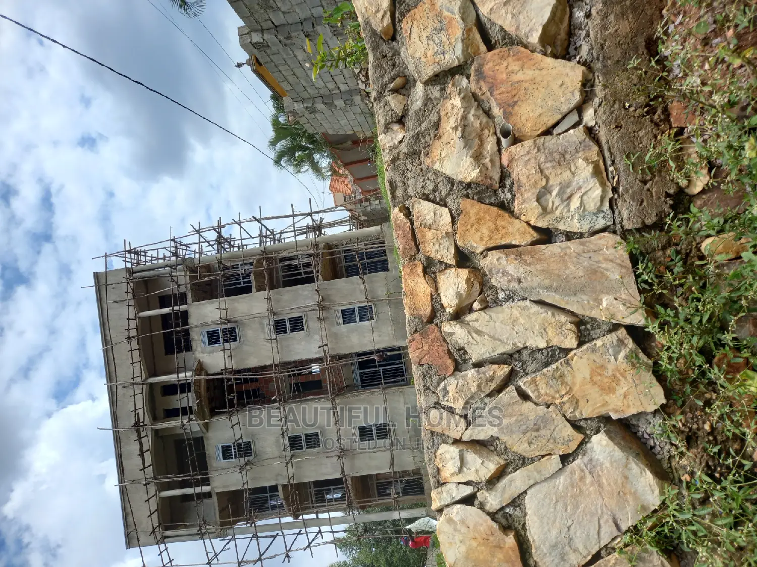 Furnished 1bdrm Apartment in Kira Posh for sale in Kira