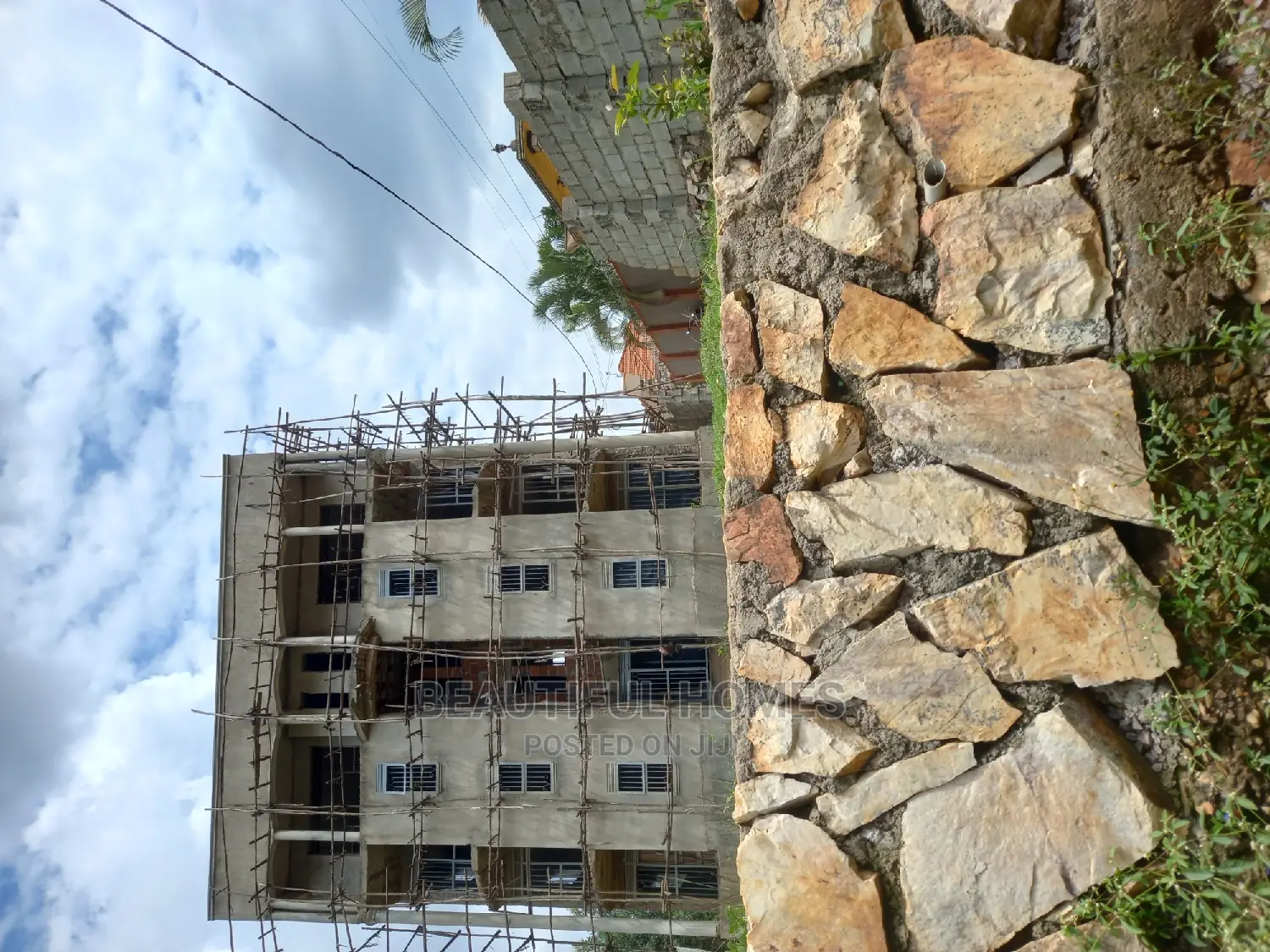 Furnished 1bdrm Apartment in Kira Posh for sale in Kira
