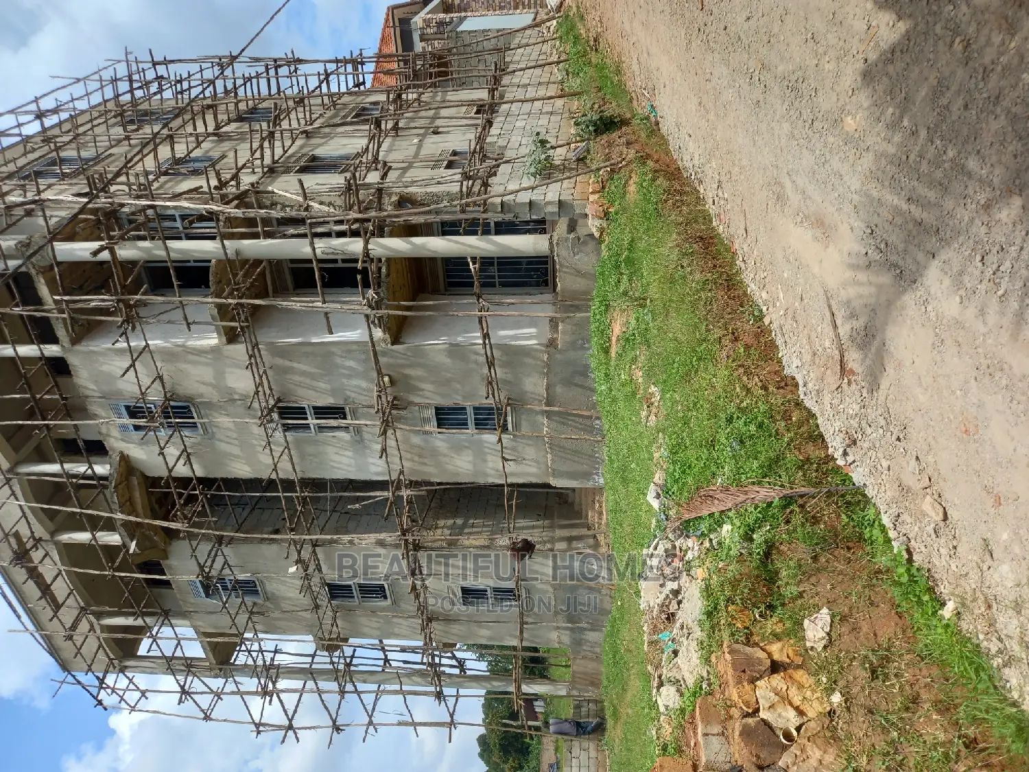 Furnished 1bdrm Apartment in Kira Posh for sale in Kira