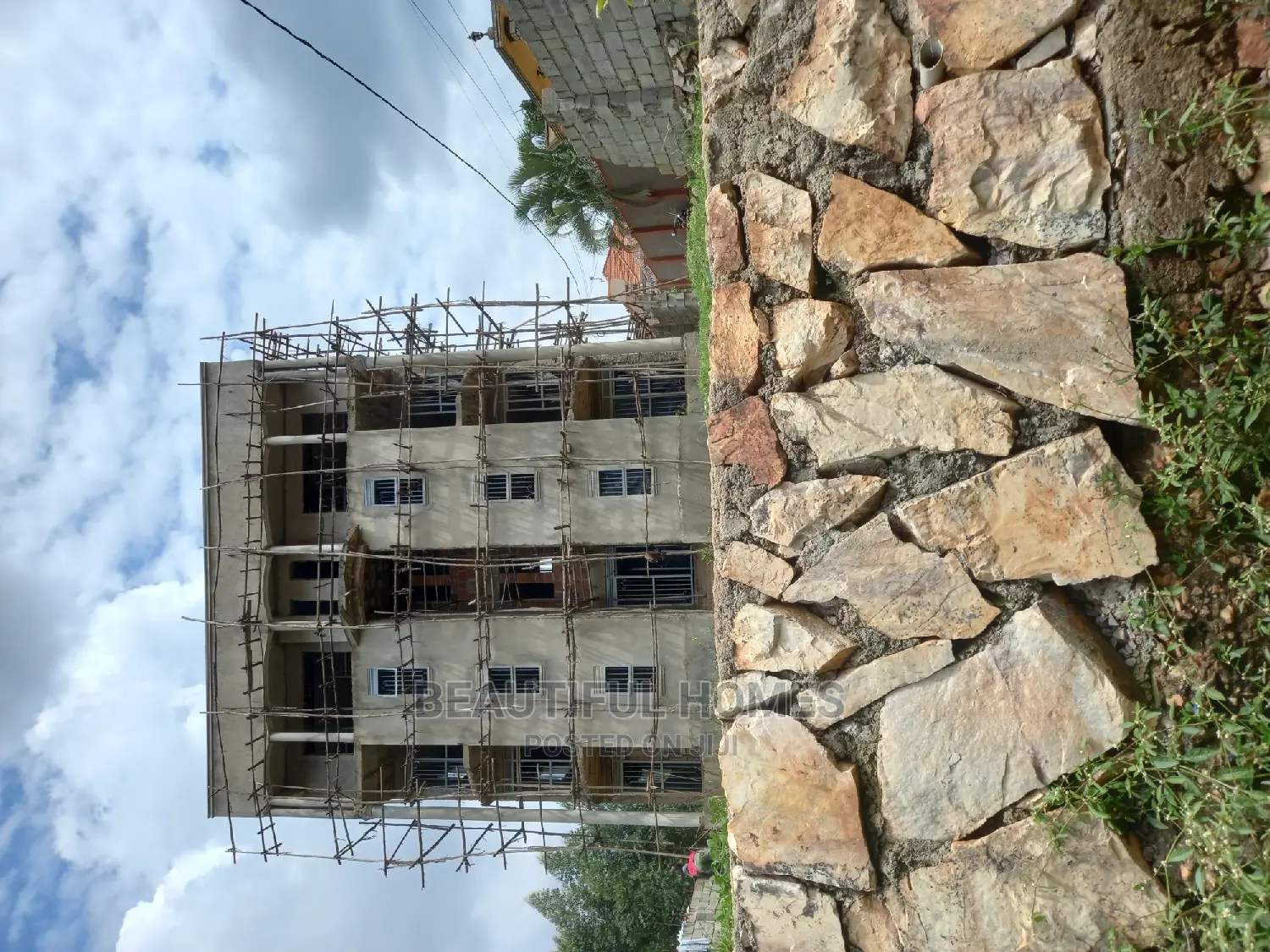 Furnished 1bdrm Apartment in Kira Posh for sale in Kira