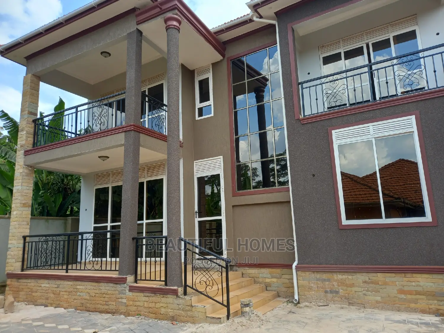 Furnished 5bdrm Duplex in Kira for sale in Kira