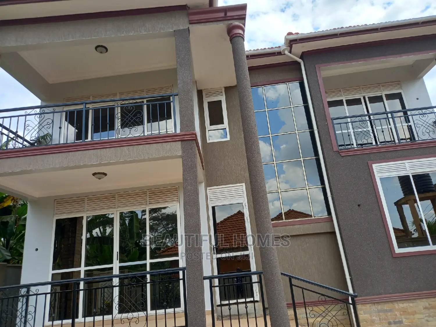 Furnished 5bdrm Duplex in Kira for sale in Kira