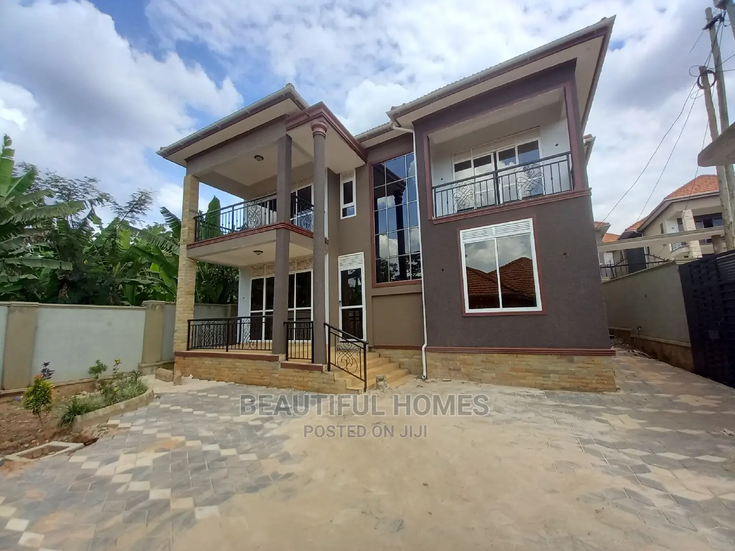 Furnished 5bdrm Duplex in Kira Corporate for sale in Kira