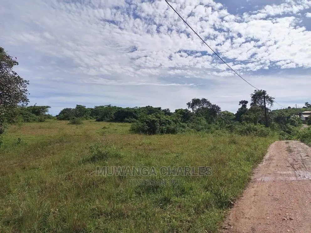 2acres of Land in Busika on Quick Sale in Central Division