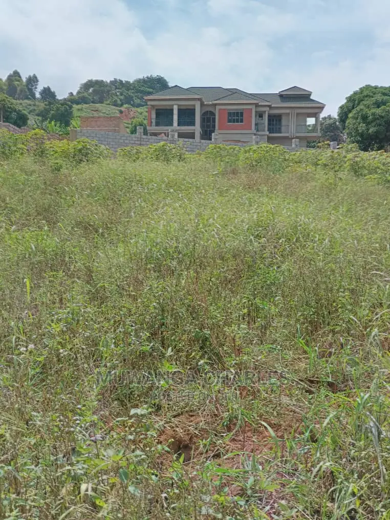 Plots in Entebbe Road on Quick Sale in Central Division
