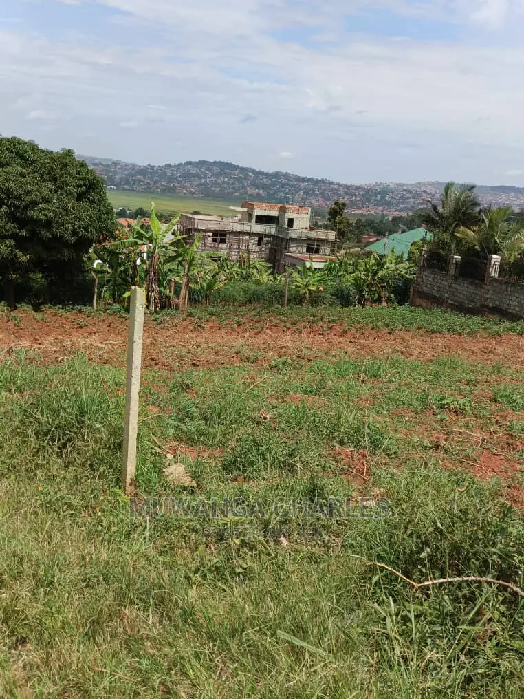 Plots in Entebbe Road on Quick Sale in Central Division