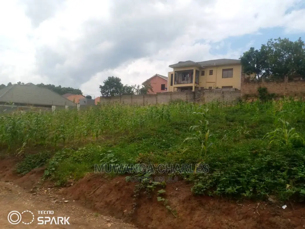 Plot in Kira Bulindo on Quick Sale in Central Division