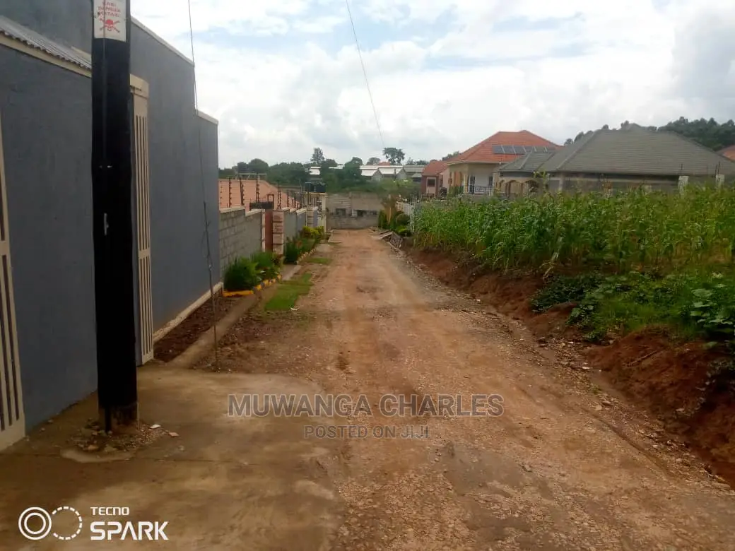 Plot in Kira Bulindo on Quick Sale in Central Division