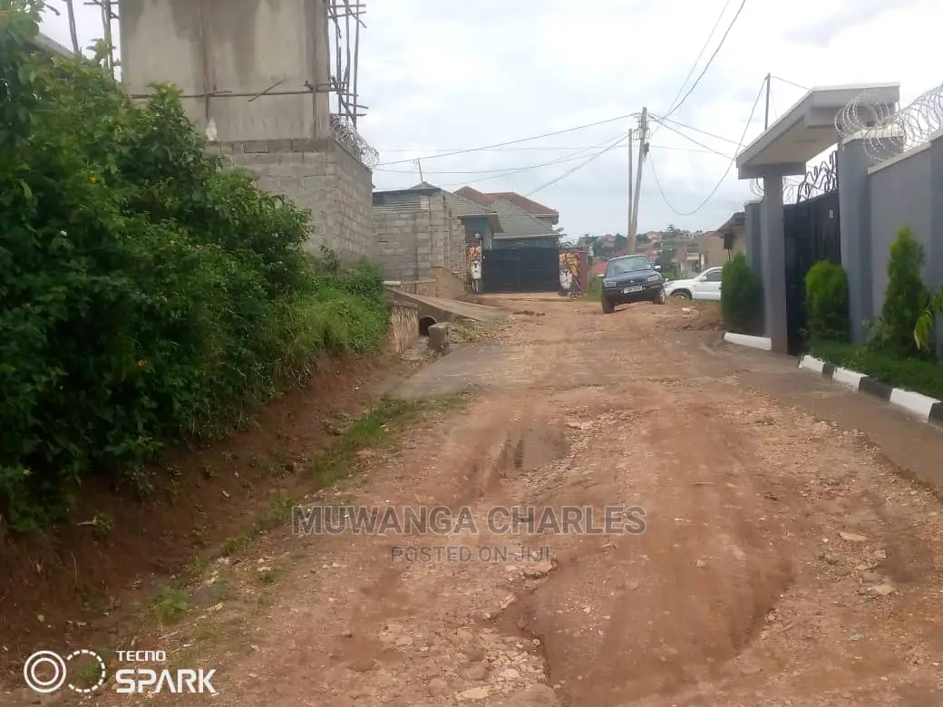 Plot in Kira Bulindo on Quick Sale in Central Division