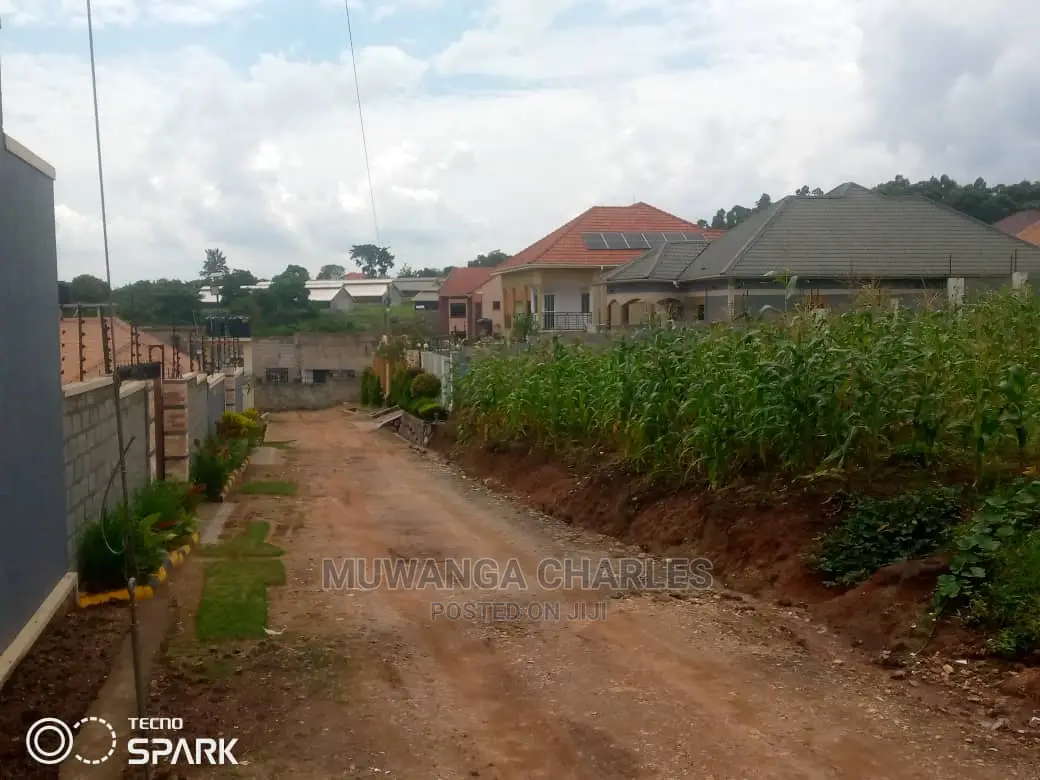 Plot in Kira Bulindo on Quick Sale in Central Division
