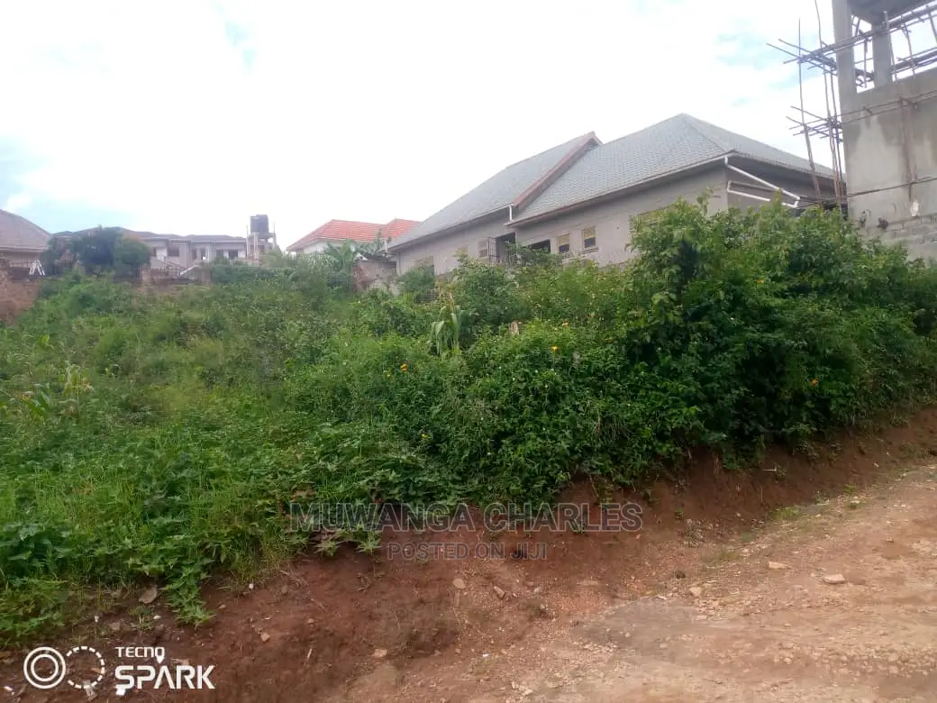 Plot in Kira Bulindo on Quick Sale in Central Division