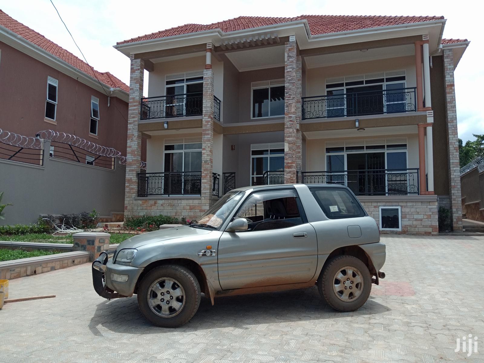 Kira's High Class Neigbourhood House Om Quick Sell in Kampala