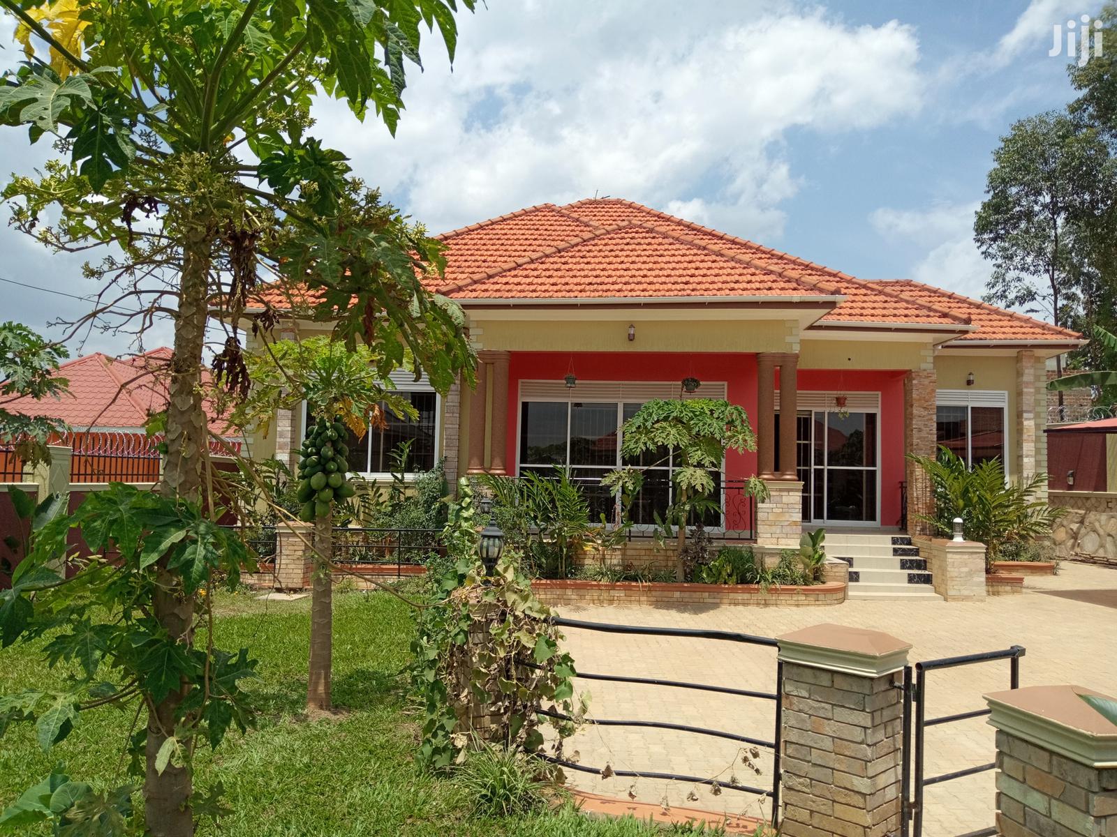 Kiraa's Exceptional Pretty House on Sell in Kampala