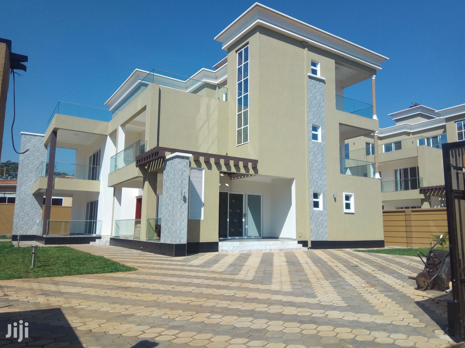 Munyonyo Big House With Alot of Lake View on Market in Kampala