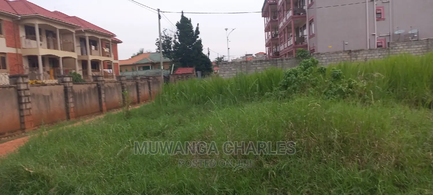 Plot's in Buwate on Quick Sale in Central Division