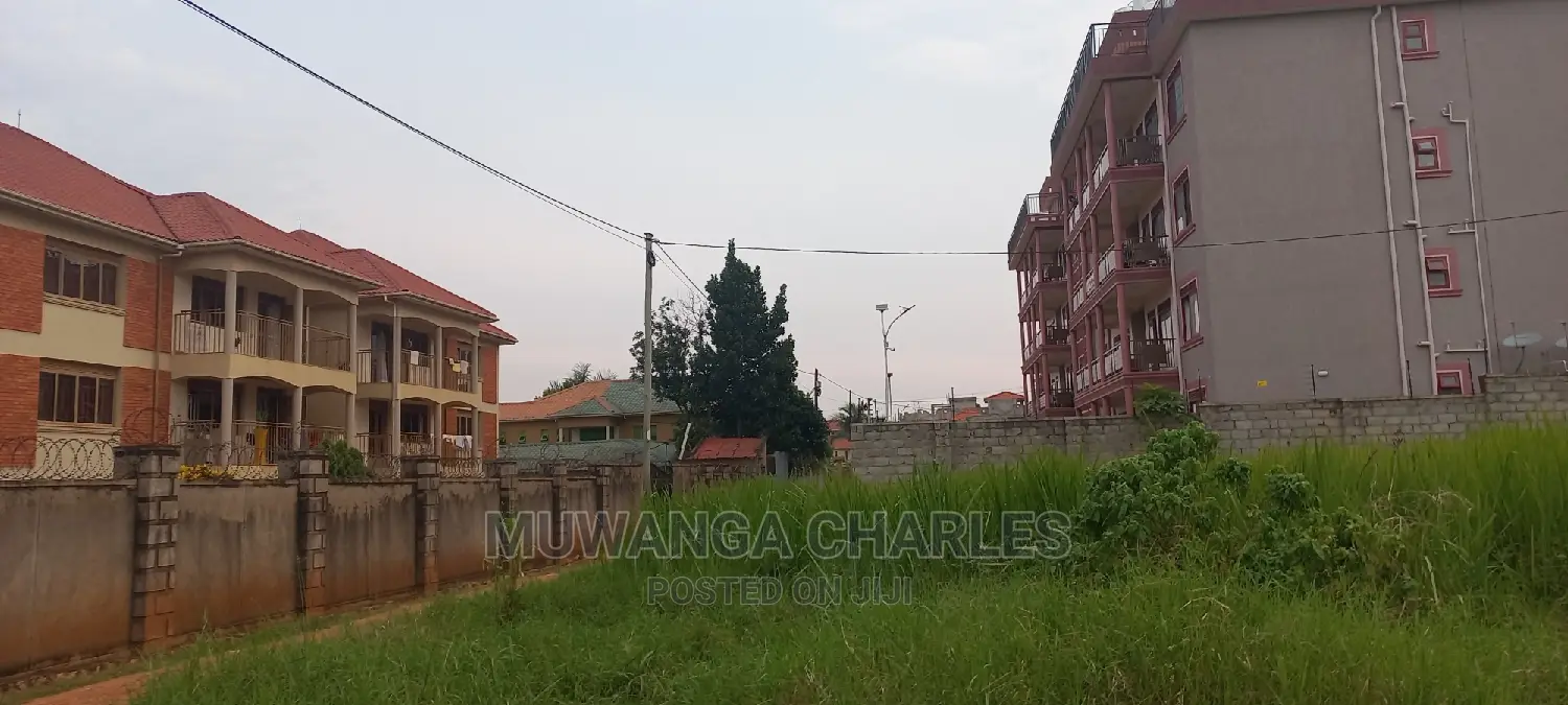 Plot's in Buwate on Quick Sale in Central Division