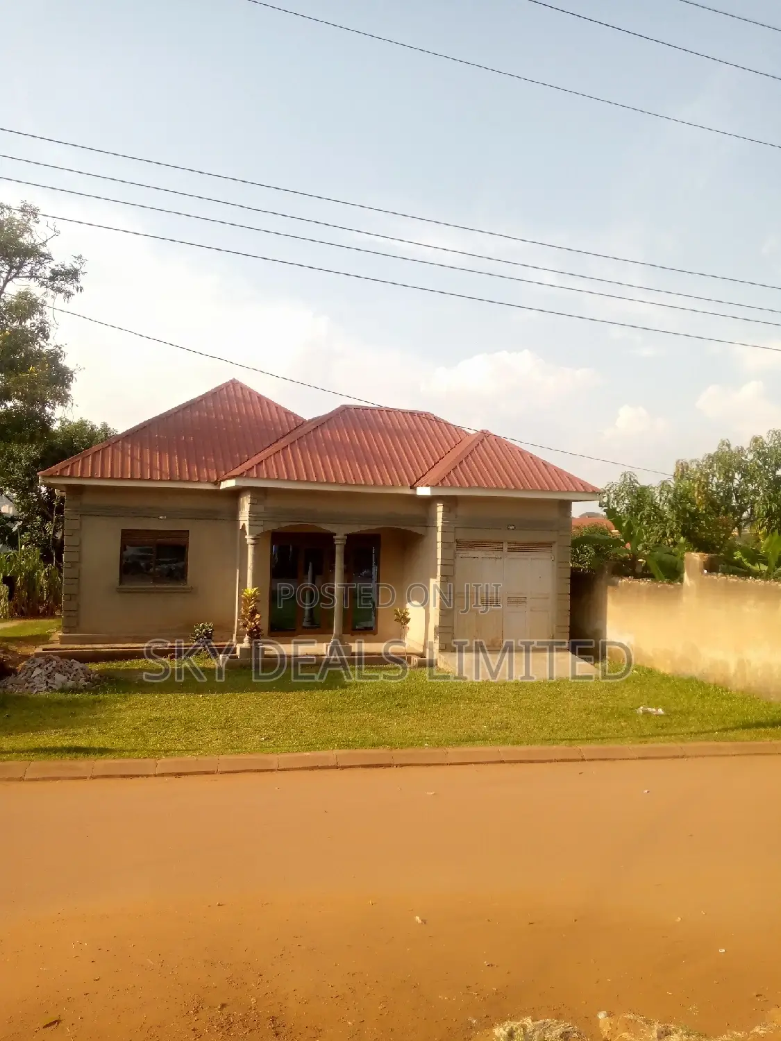 3bdrm Bungalow in Gayaza Road, Nakawa for sale in Nakawa