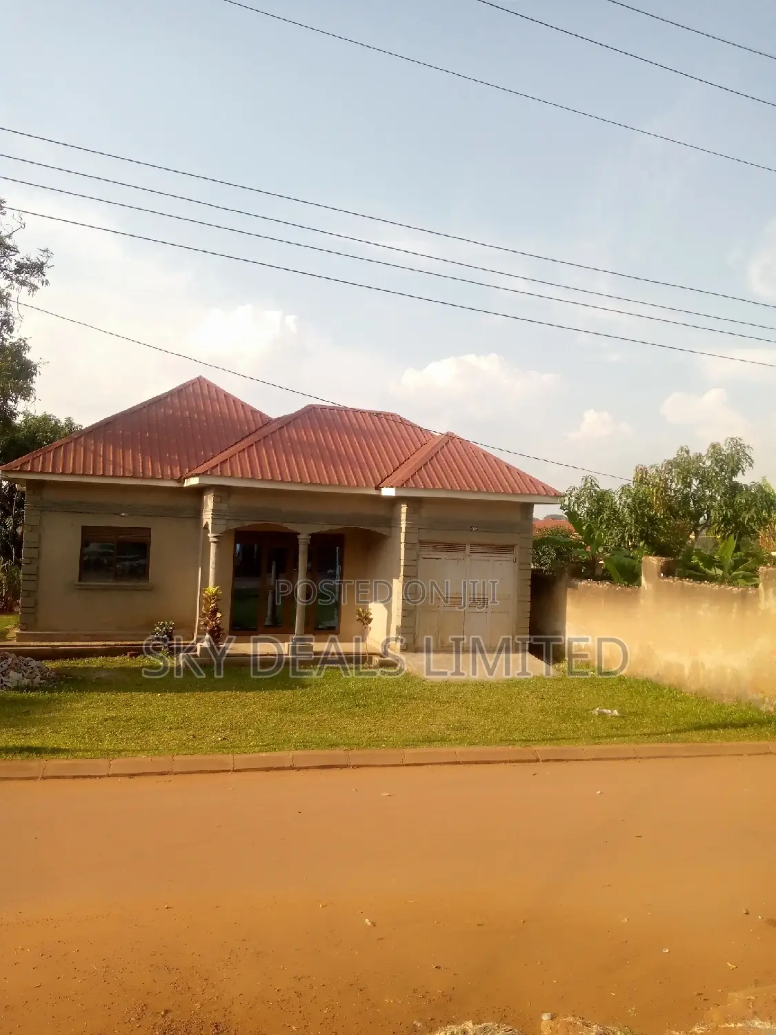 3bdrm Bungalow in Gayaza Road, Nakawa for sale in Nakawa