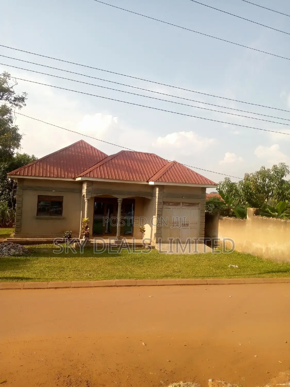 3bdrm Bungalow in Gayaza Road, Nakawa for sale in Nakawa