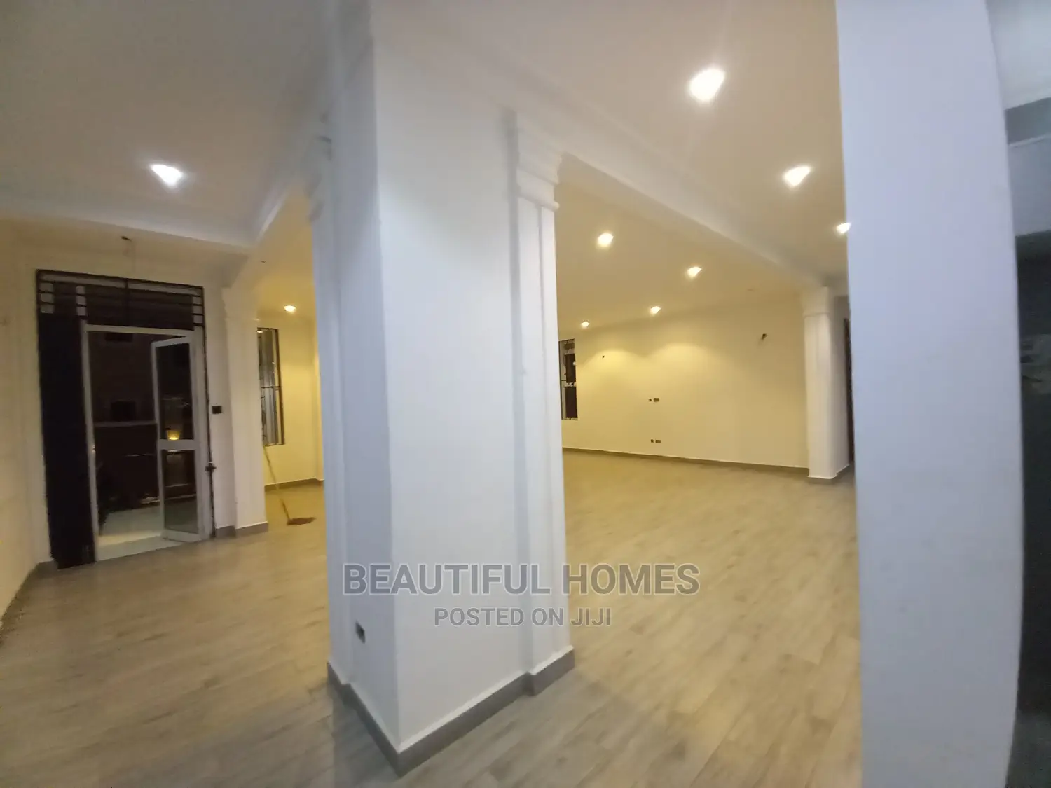 Furnished 6bdrm Duplex in Kira for sale in Kira