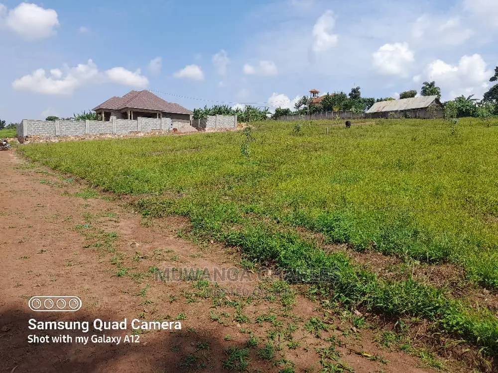Plot in Kungu on Quick Sale in Central Division