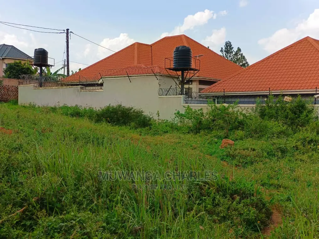 Plot's in Kungu on Quick Sale in Central Division