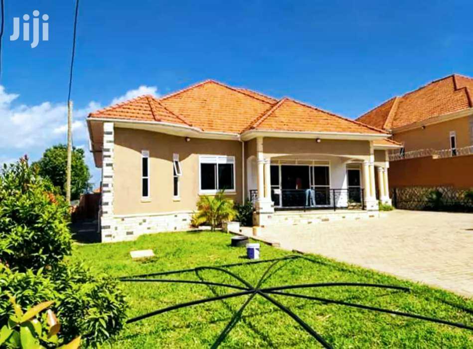 Kyariwajara House On Market in Kampala