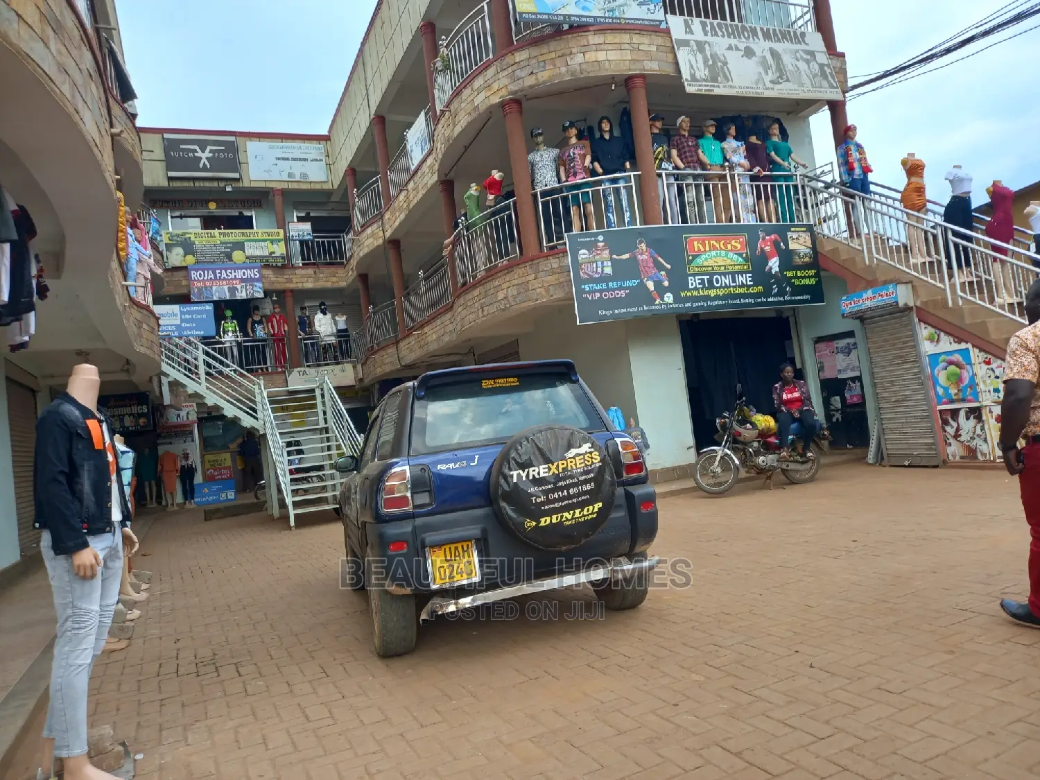 Building in Kyaliwajjara for Sale in Central Division