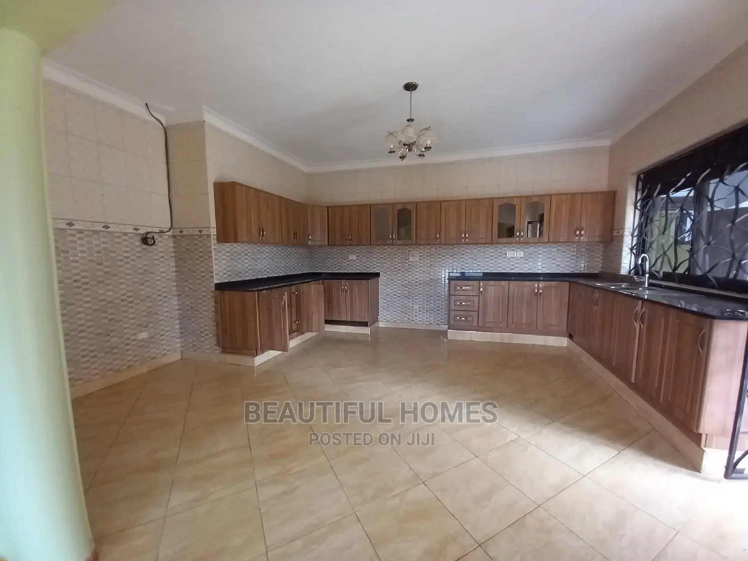 Furnished 4bdrm Bungalow in Kyaliwajjara, Central Division for sale in Central Division