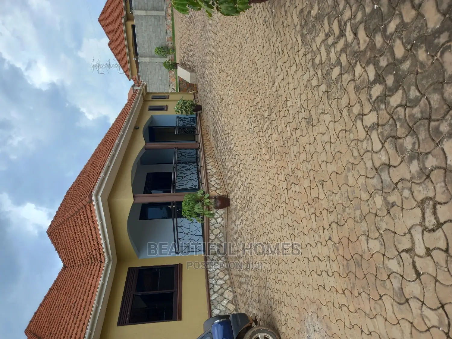 Furnished 4bdrm Mansion in Kyaliwajjara, Central Division for sale in Central Division