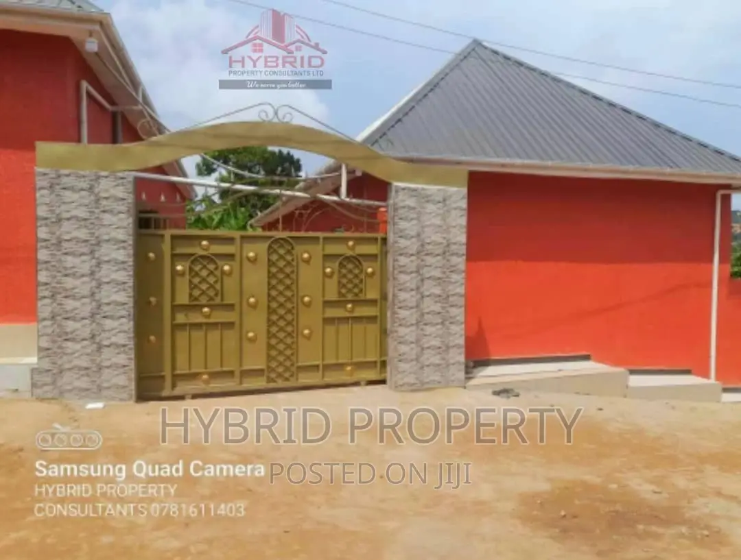 10bdrm Apartment in Kasubi~Kawaala Along, Rubaga for sale in Rubaga