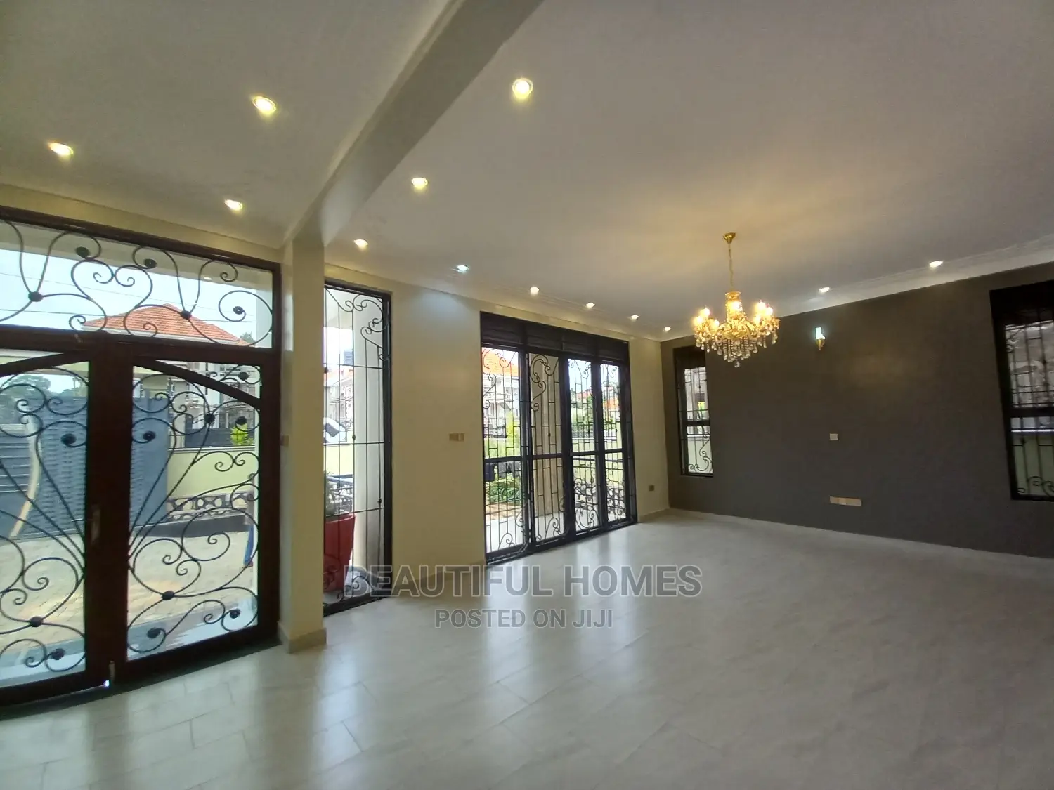 Furnished 5bdrm Duplex in Kyanja Gated Estate, Nakawa for sale in Nakawa