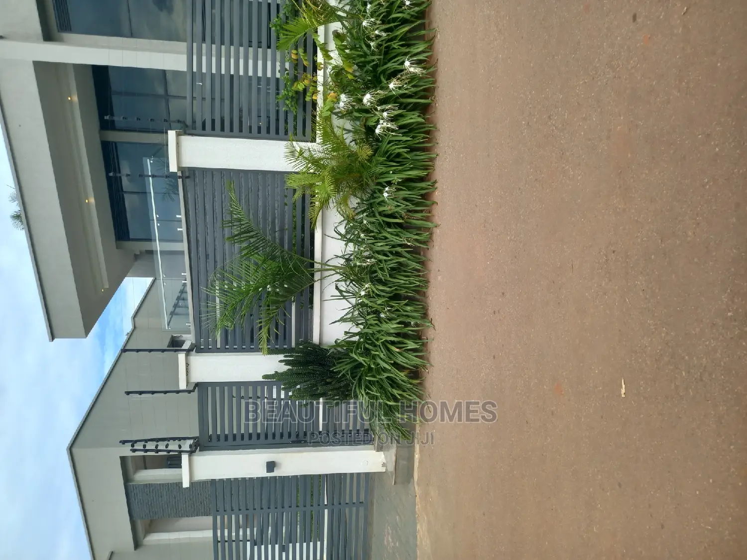 Furnished 5bdrm Mansion in Bunga Gabardine Road, Makindye for sale in Makindye
