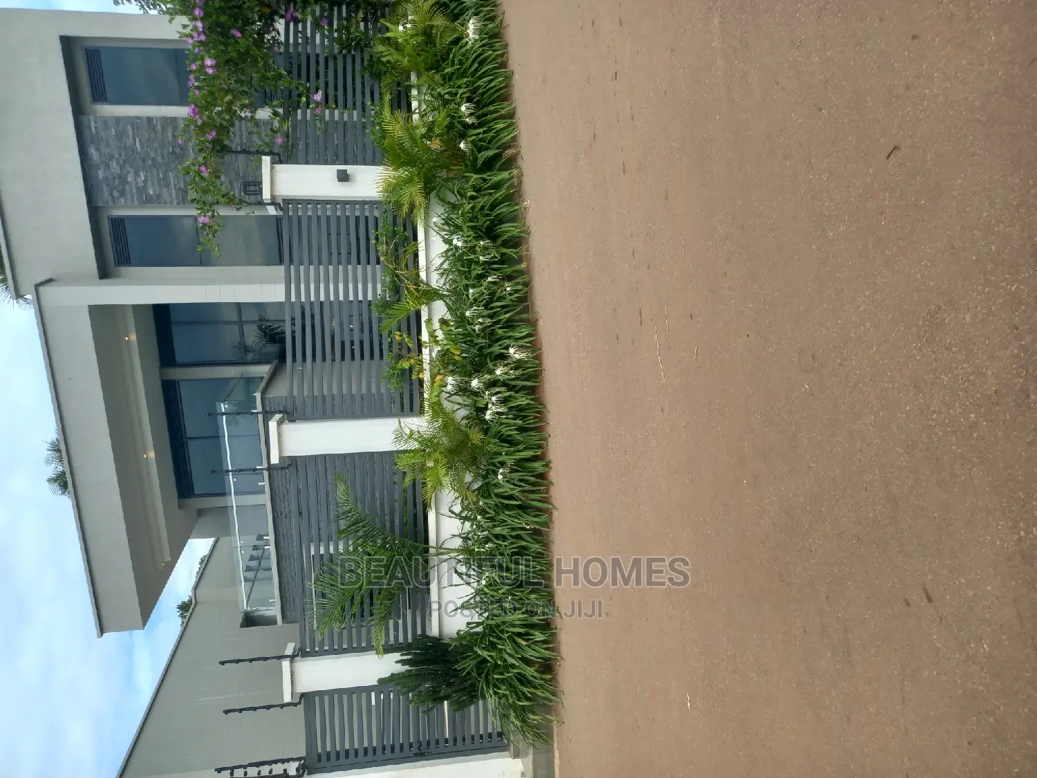 Furnished 5bdrm Mansion in Bunga Lake View, Makindye for sale in Makindye