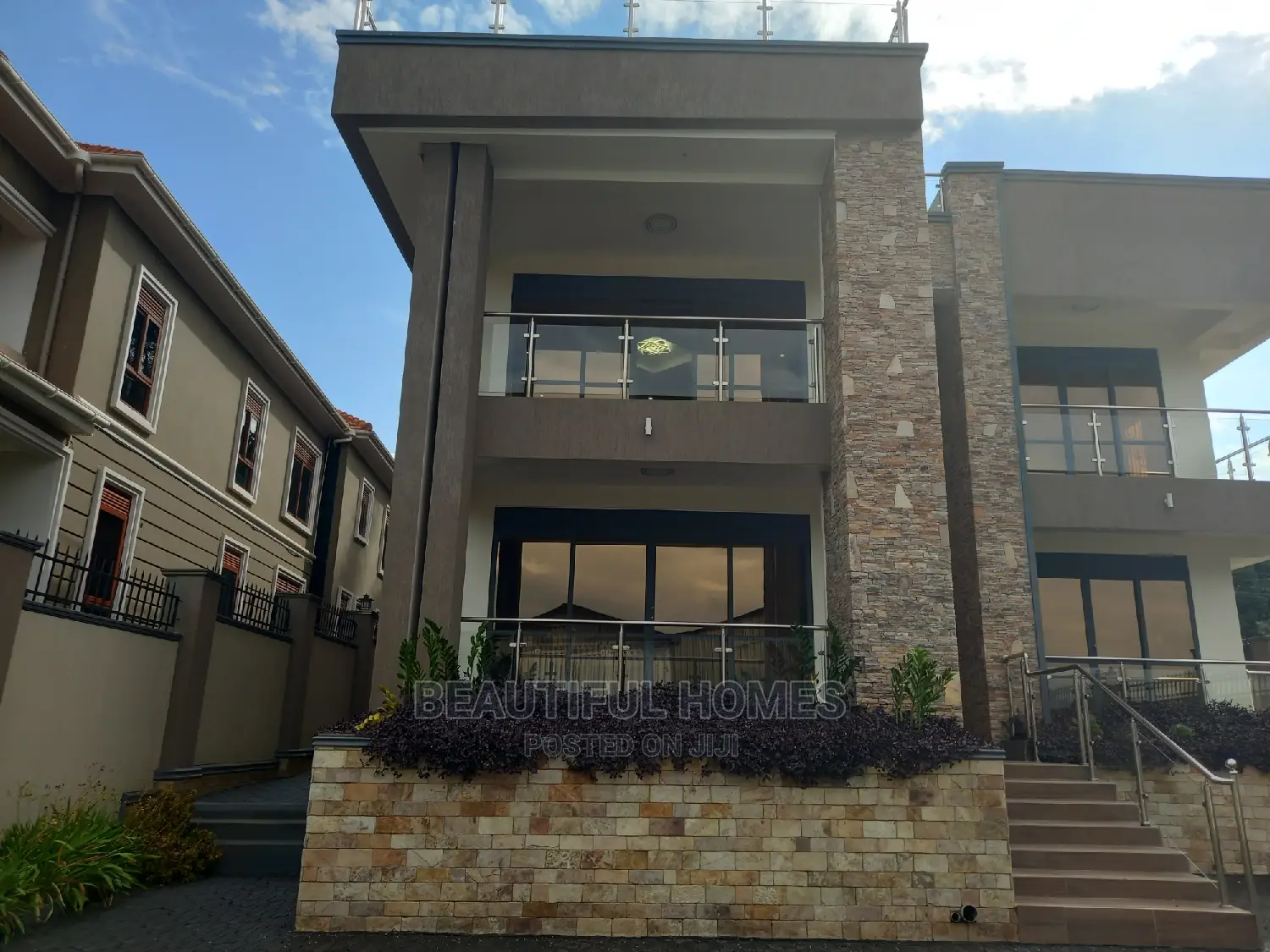 Furnished 6bdrm Mansion in Munyonyo Lake View, Makindye for sale in Makindye