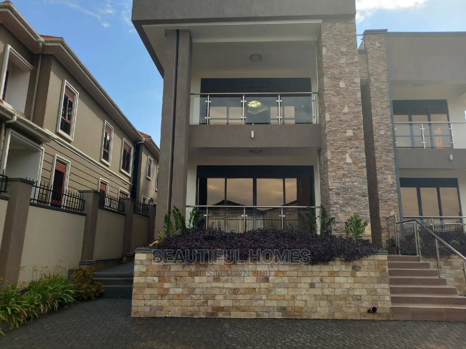 Furnished 6bdrm Mansion in Munyonyo Lake View, Makindye for sale in Makindye