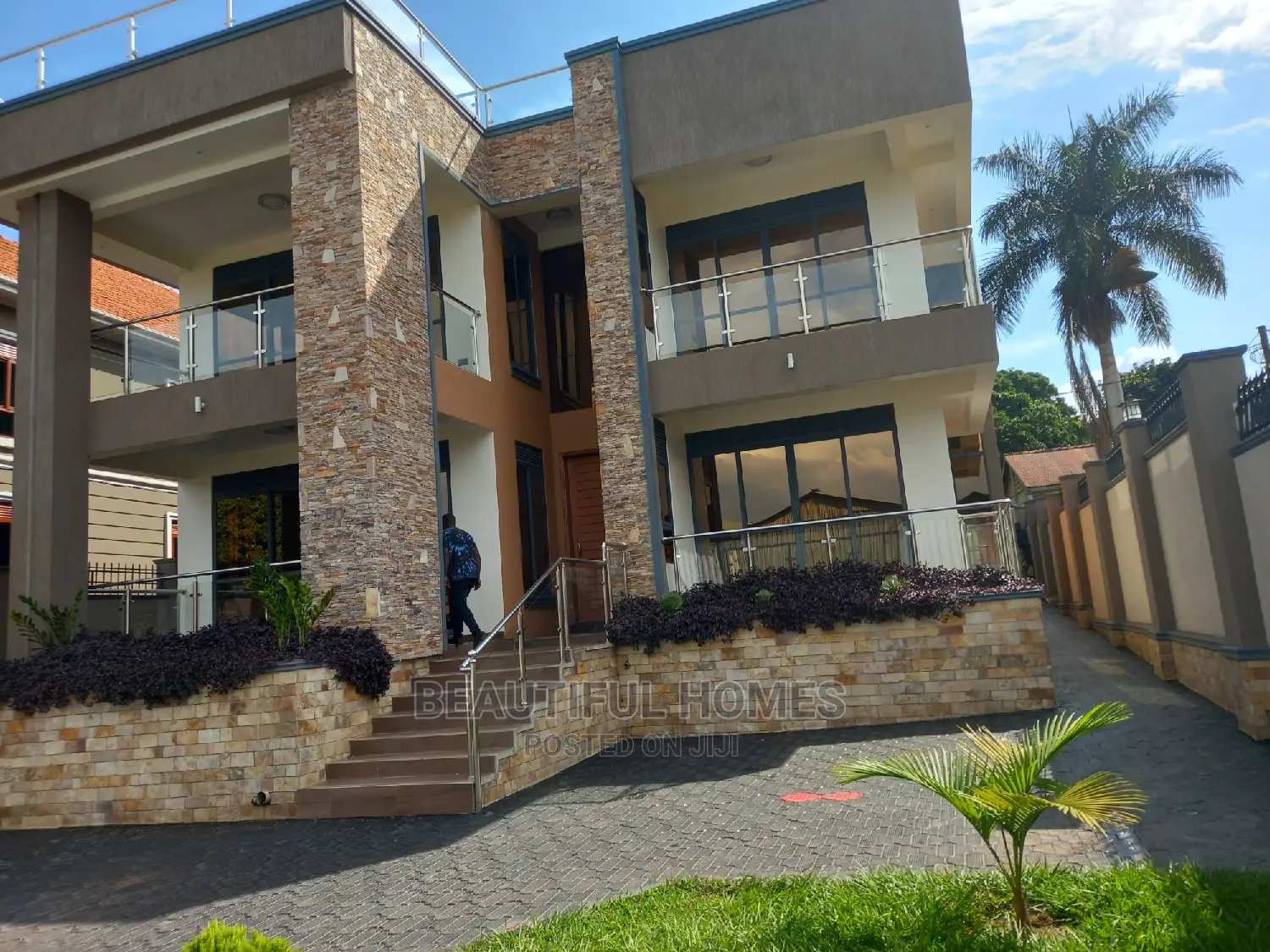 Furnished 6bdrm Mansion in Munyonyo Tarmack, Makindye for sale in Makindye