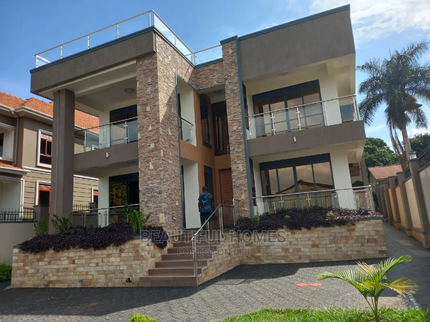 Furnished 6bdrm Mansion in Munyonyo Tarmack, Makindye for sale in Makindye