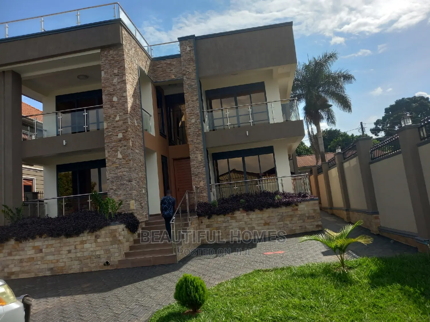 Furnished 6bdrm Mansion in Munyonyo Tarmack, Makindye for sale in Makindye