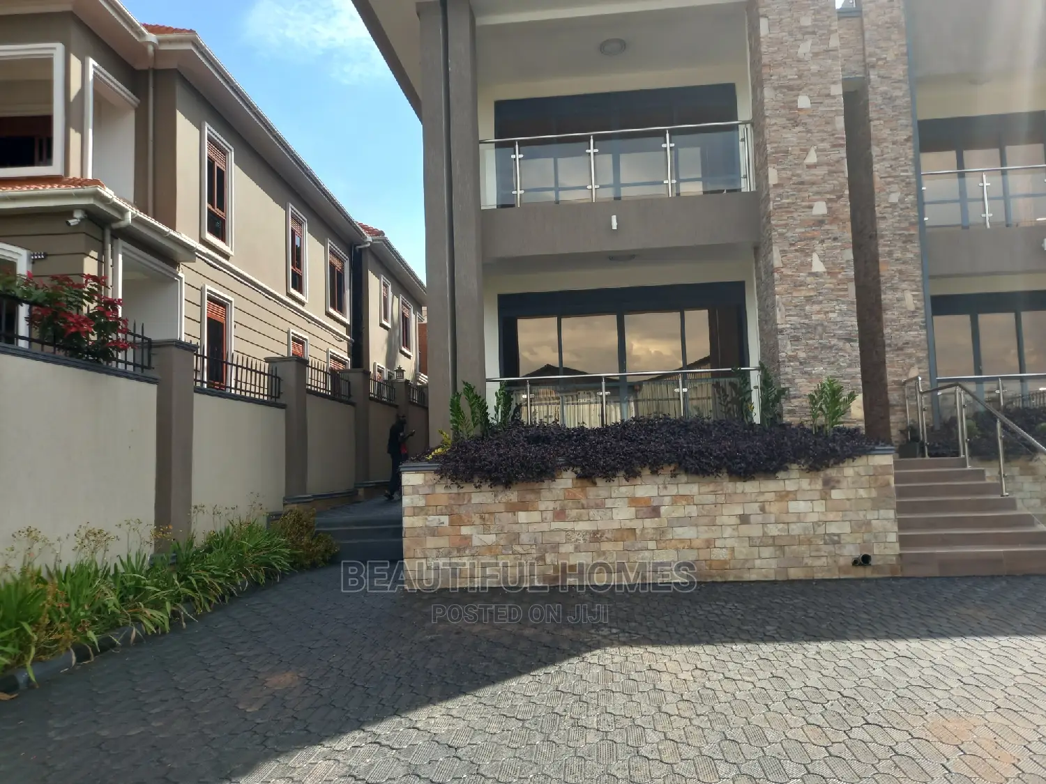 Furnished 6bdrm Mansion in Munyonyo Tarmack, Makindye for sale in Makindye