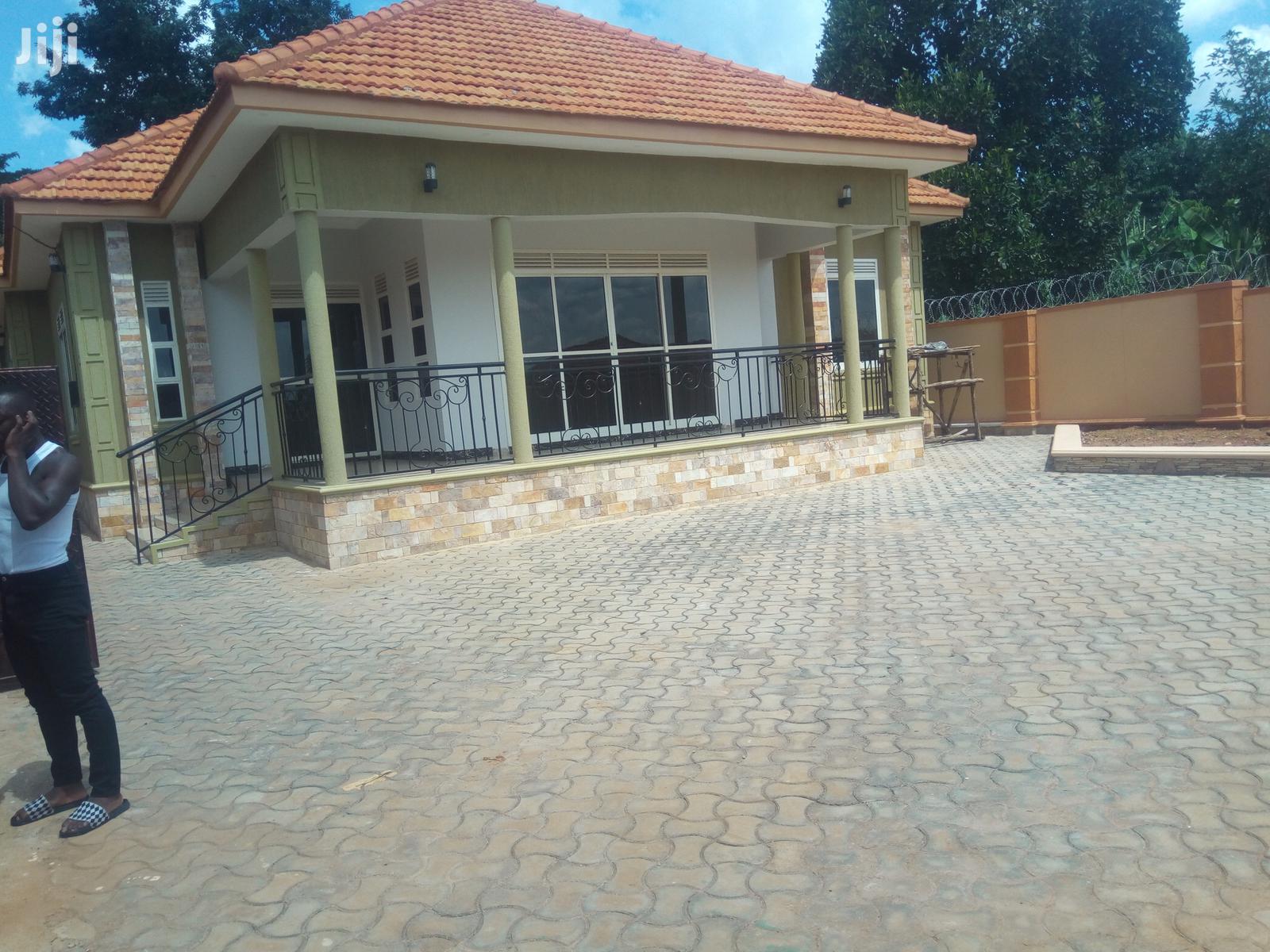 Kiira Corprate Class Neighbourhood House on Sale in Kampala