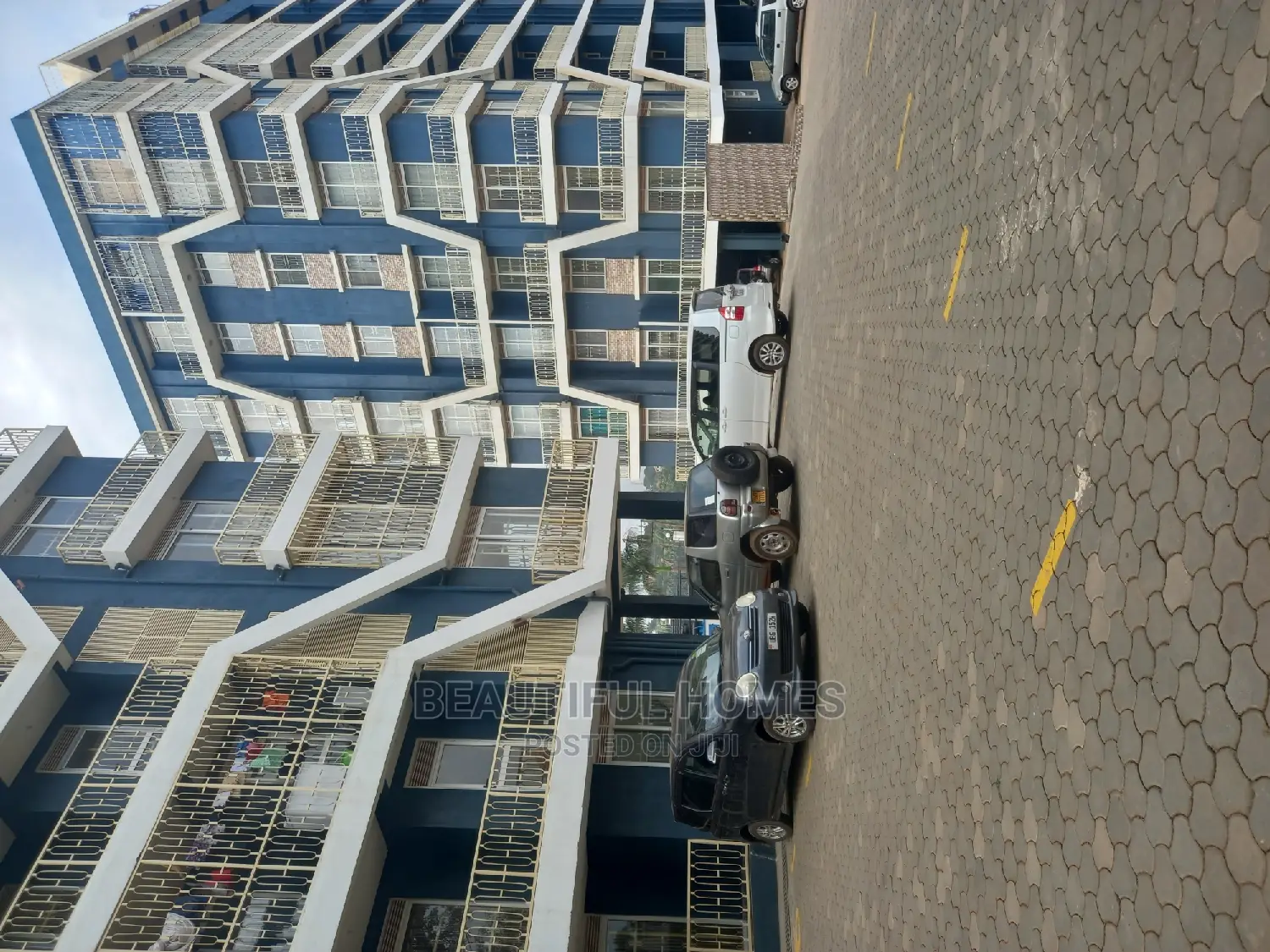 Furnished 3bdrm Condo in Kyaliwajjara, Central Division for sale in Central Division