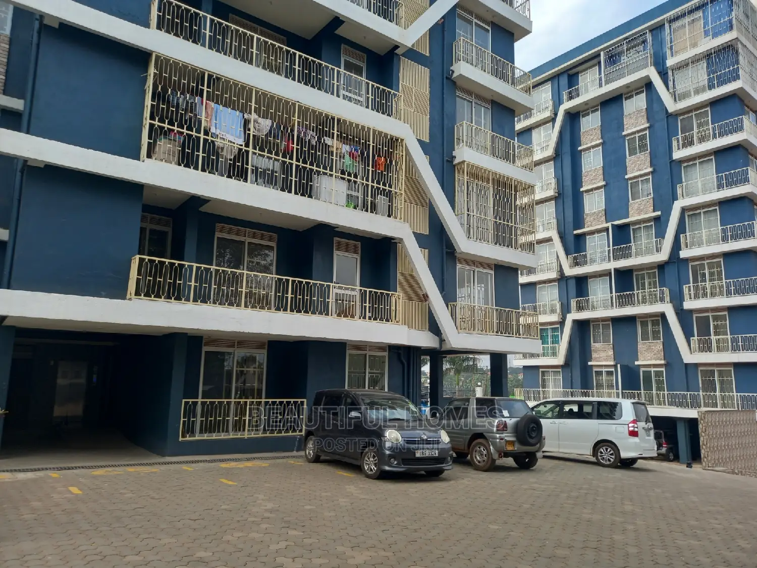 Furnished 3bdrm Condo in Kyaliwajjara, Central Division for sale in Central Division