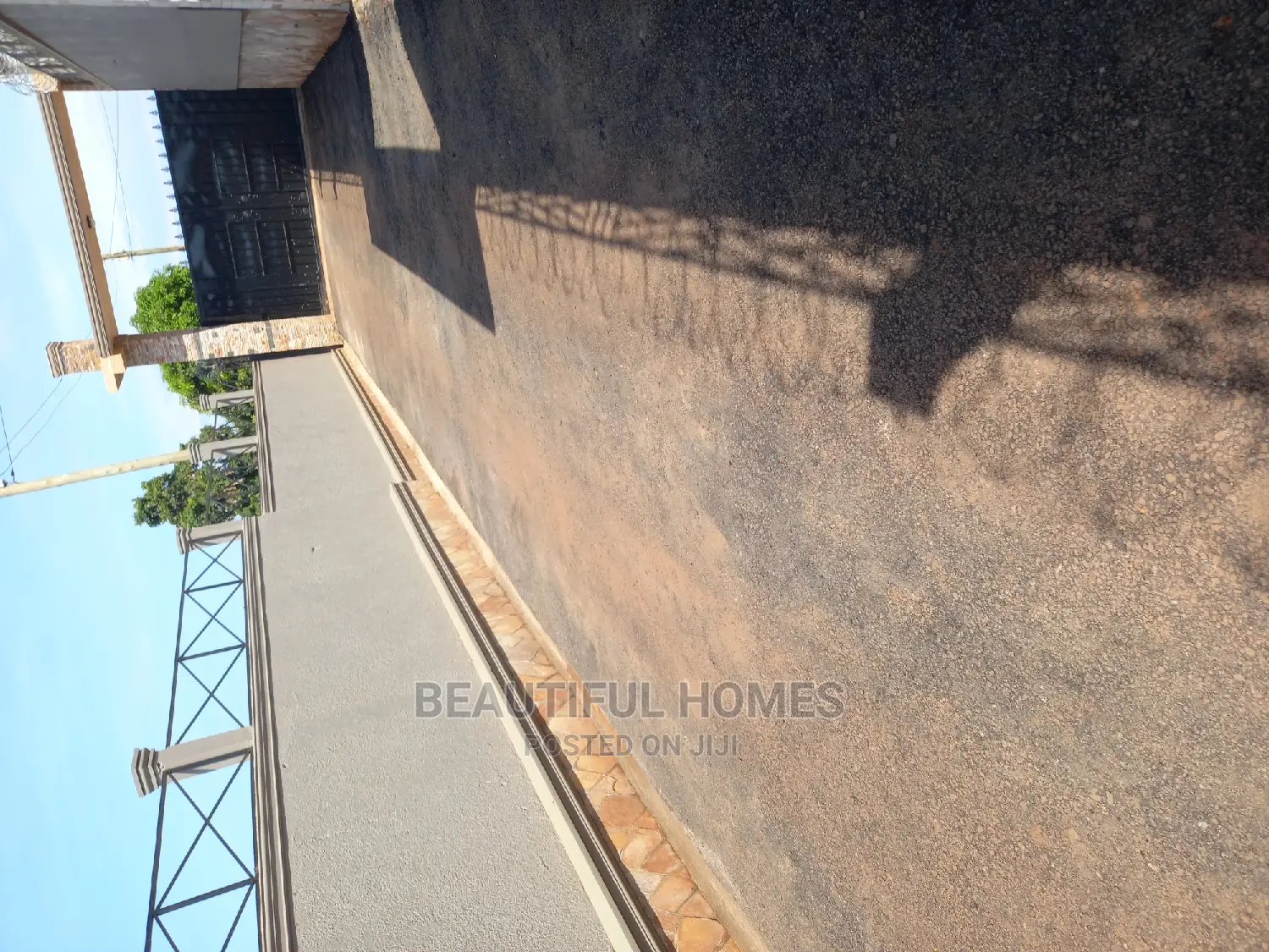 Furnished 6bdrm Duplex in Kigo Lake View, Central Division for sale in Central Division