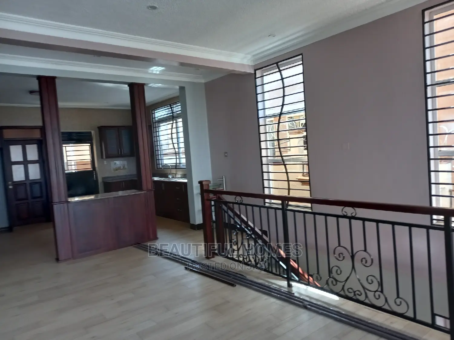 Furnished 6bdrm Mansion in Kigo Victoria View, Central Division in Central Division