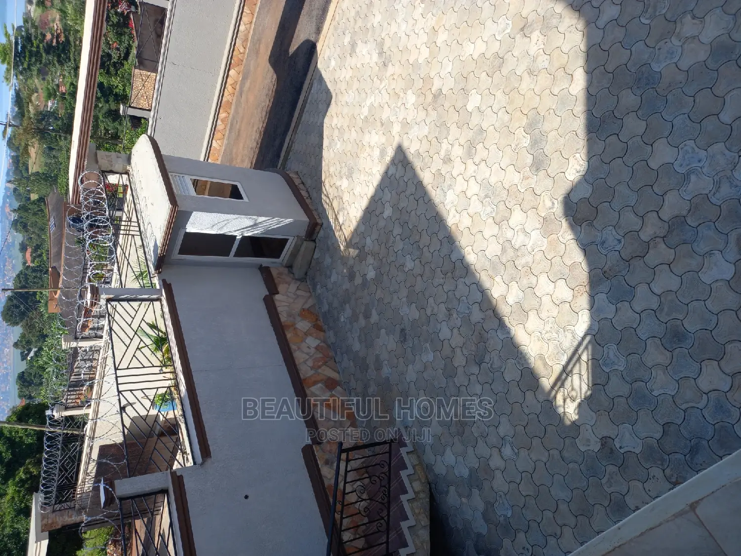 Furnished 6bdrm House in Kigo Lake View, Central Division for sale in Central Division